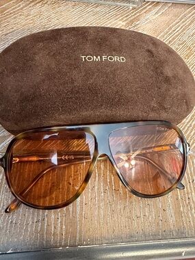 Tom Ford Retro Aviator sunglasses